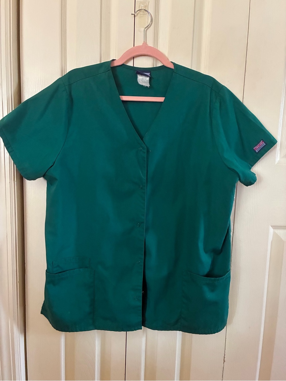 Classic Women’s Kelly  Green V-Neck Scrub Top size L